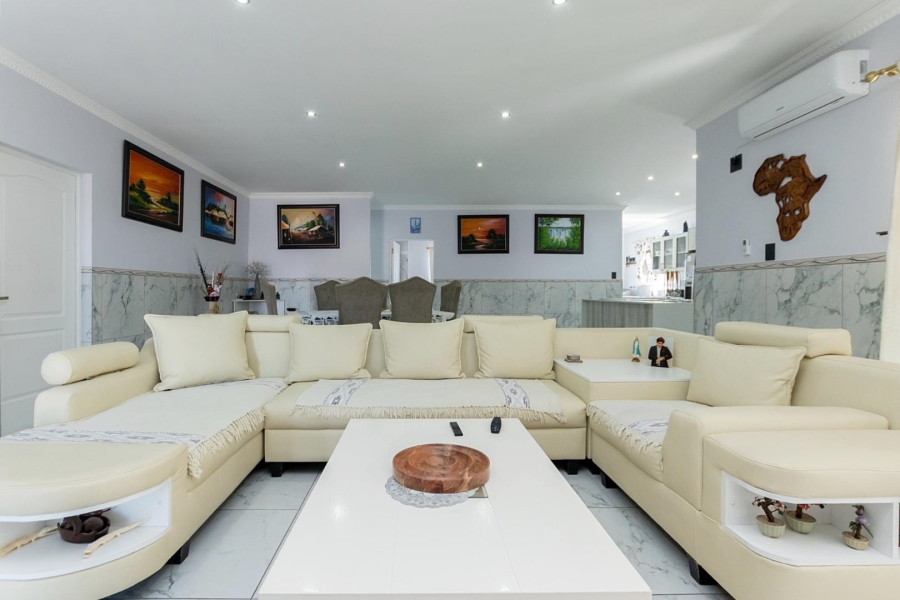 4 Bedroom Property for Sale in Country Club Western Cape